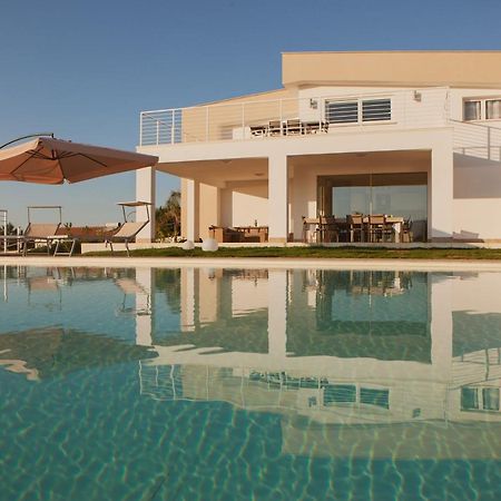 Villa Lombardo Luxury 巴莱斯特拉泰 外观 照片