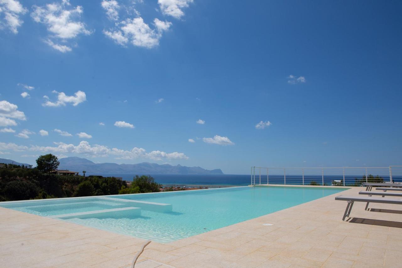 Villa Lombardo Luxury 巴莱斯特拉泰 外观 照片
